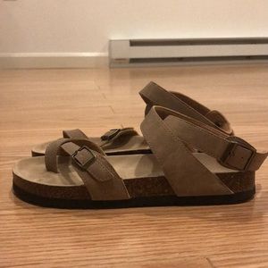 Outwoods cross strap birkenstocks